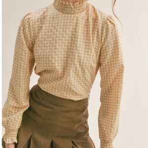 RUFFLE NECK PRAIRIE GINGHAM SEARS-SUCKER TOP IN BUTTER YELLOW & CREAM